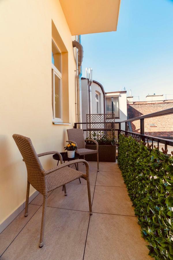 Ines Apartment Praga Exterior foto